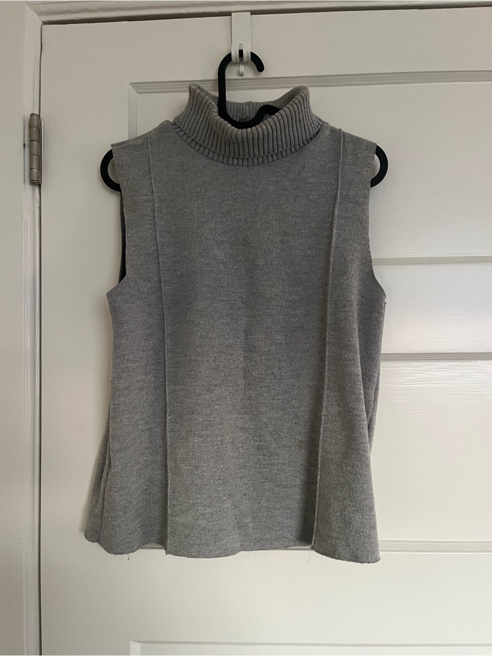 Zara Sleeveless Turtleneck Sweater - Gray